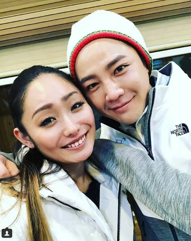 プロフィギュアスケーターの安藤美姫、チャン・グンソクとの2ショットに「お会いできて光栄」（画像:安藤美姫のInstagram）