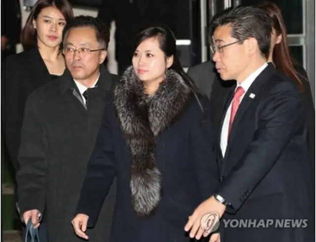 １月２２日、視察を終えて北朝鮮に戻る三池淵管弦楽団の玄松月（ヒョン・ソンウォル）団長（写真共同取材団）＝（聯合ニュース）