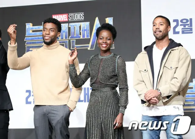 映画「ブラックパンサー」出演のチャドウィック・ボーズマン、韓国語で”韓愛”をアピール