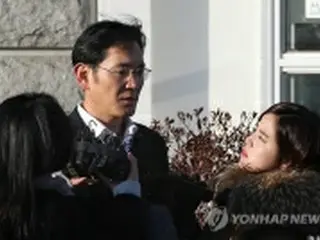 釈放のサムスントップ　「会長に会いに行く」＝韓国国政介入事件