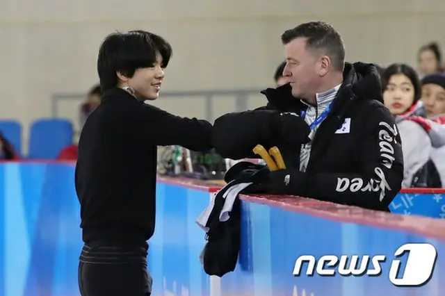 韓国男子フィギュアの期待株チャ・ジュンファン（16）が2018年平昌（ピョンチャン）冬季五輪の初練習をおこなった。