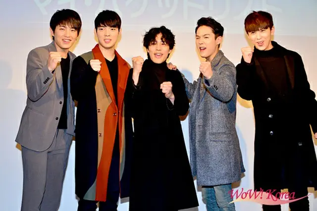 左からミンス、キム・ヨンソク（CROSS GENE）、キム・ナムホ、インジュン、テウン（SNUPER）