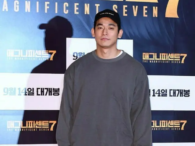 韓国歌手ペク・チヨン（41）の夫で俳優のチョン・ソグォン（32）が、警察の調査後に釈放された。（提供:OSEN）