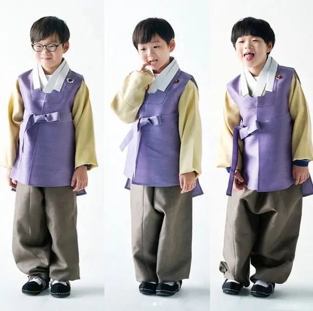 俳優ソン・イルグクの三つ子の息子、可愛らしい韓服姿を公開！（提供:OSEN）