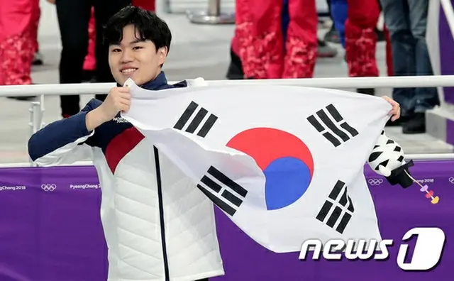 “サプライズ平昌スター”スピードスケートのキム・ミンソク、大韓体育会体育大賞を受賞（提供:news1）