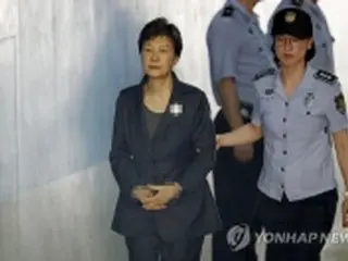 朴前大統領に懲役３０年求刑　「憲政史に汚点」＝韓国検察