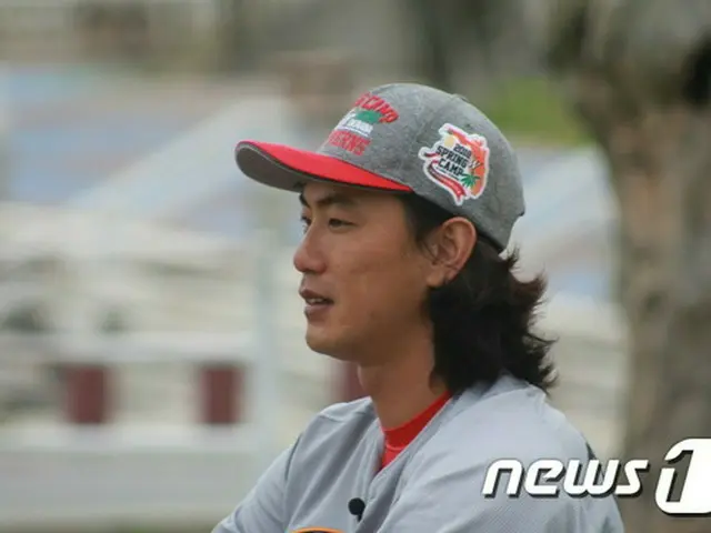 ＜韓国野球＞SKワイバーンズの監督＆キム・グァンヒョン、小児がん患者のために“毛髪寄付”（提供:news1）