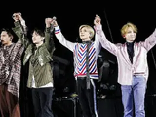 「SHINee」、4年連続での日本ドームコンサートで18万人を動員 「ジョンヒョンと一緒に…」