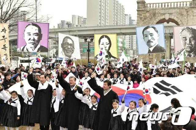 文大統領、3.1記念式に出席 「慰安婦問題は終わっていない、歴史を記憶すべき」