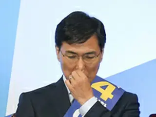 韓国の元大統領候補、秘書へのセクハラ疑惑認め知事辞職
