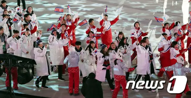平昌（ピョンチャン）冬季パラリンピック大会に参加する北朝鮮の選手団と障害者オリンピック委員会代表団ら24人が7日、陸路で韓国入りした。（提供:news1）