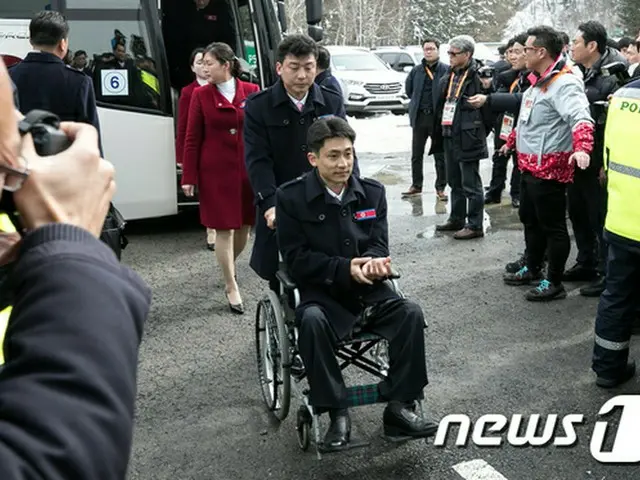 ＜平昌パラ＞ベールに包まれた北朝鮮選手…スキー種目出場の2人は元卓球選手とスポーツ未経験者