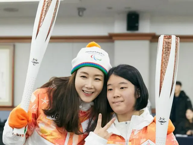 韓国女優チェ・ジウ（42）が江陵（カンヌン）を“希望の花火”で明るくした。（提供:OSEN）