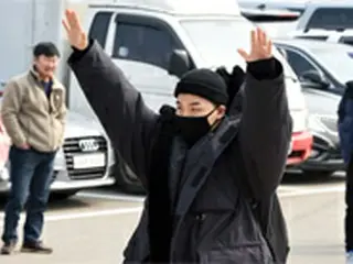SOL（BIGBANG）、入隊現場に駆けつけた国内外のファン一人ひとりと目を合わせあいさつ「サンキュー」