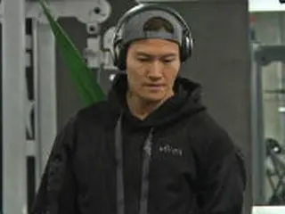 キム・ジョングク、「Wanna One」ファン・ミンヒョン＆ハ・ソンウンに運動法伝授