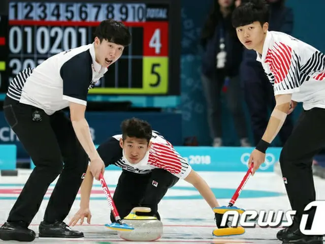 ＜カーリング世界選手権＞韓国男子代表、カナダに延長戦で敗れ3連敗
