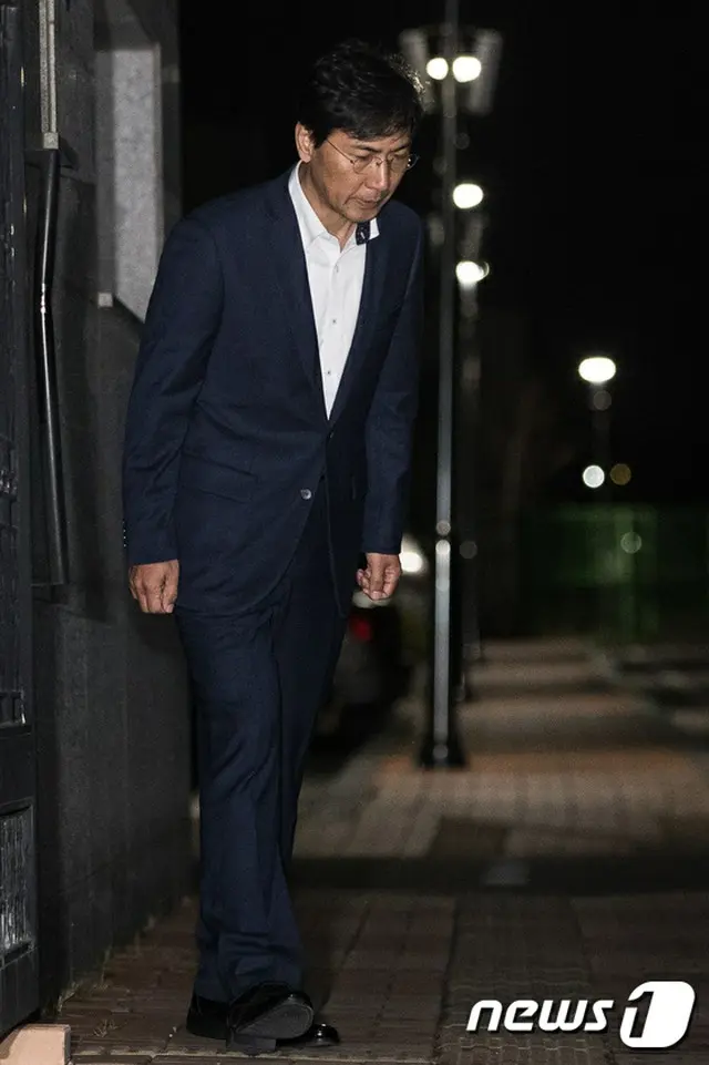 元大統領候補のセクハラ容疑、安氏の逮捕状を再び棄却