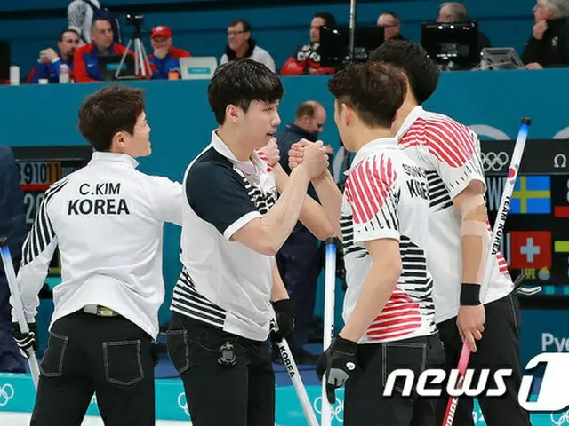 ＜カーリング世界選手権＞韓国男子代表、イタリアとの延長戦制し2連勝（提供:news1）