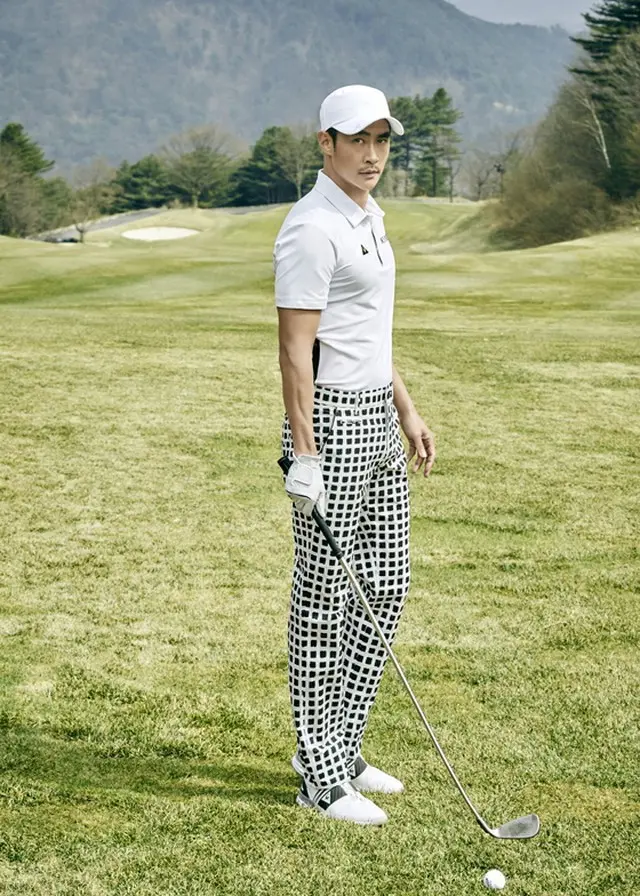 ゴルフウェアブランド「le coq GOLF」、俳優ぺ・ジョンナムを専属モデルに抜てき＝韓国（提供:news1）