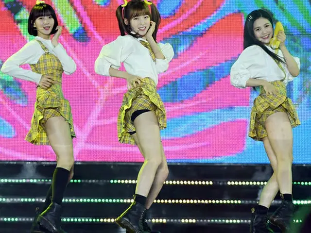 韓国ガールズグループ「OH MY GIRL BANHANA」側が、新曲「Banana allergy monkey」はアレルギー患者を戯画化しているという意見に対して「創作意図と違う解釈がなされている」と釈明した。（提供:OSEN）