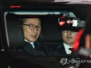 李明博氏を巨額収賄罪などで起訴　大統領経験者で4人目＝韓国