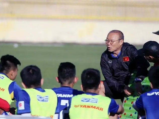 ベトナムサッカーの”英雄”韓国人監督のパク・ハンソ氏、水原JSカップ観戦へ（提供:news1）