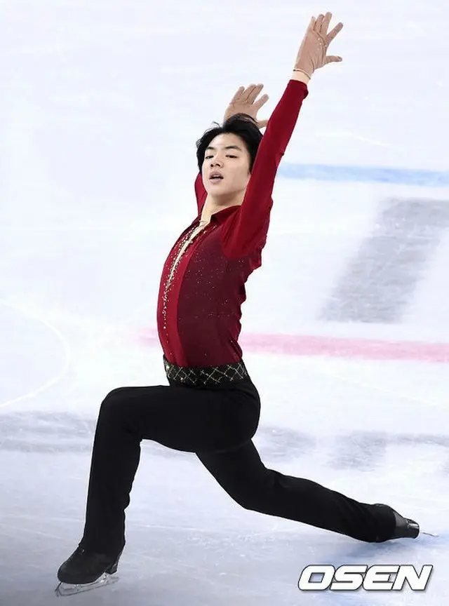 韓国男子フィギュアのチャ・ジュンファン、初のアイスショーで破格の変身（提供:OSEN）