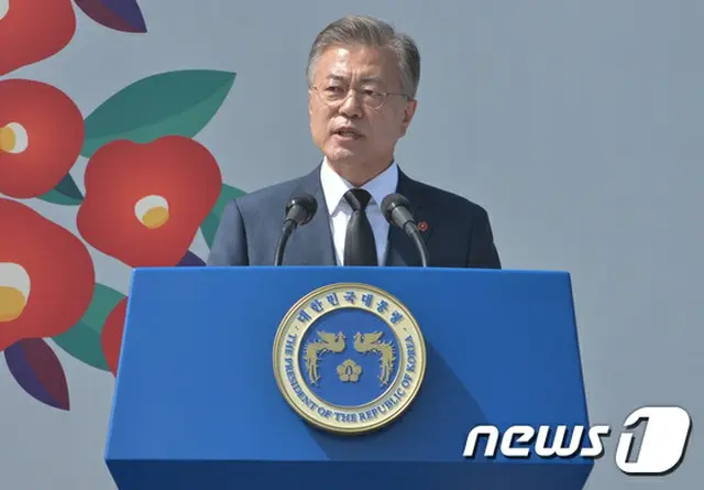 文大統領支持率72%＝新任金融監督院長の過去”外遊性の出張疑惑”が影響か