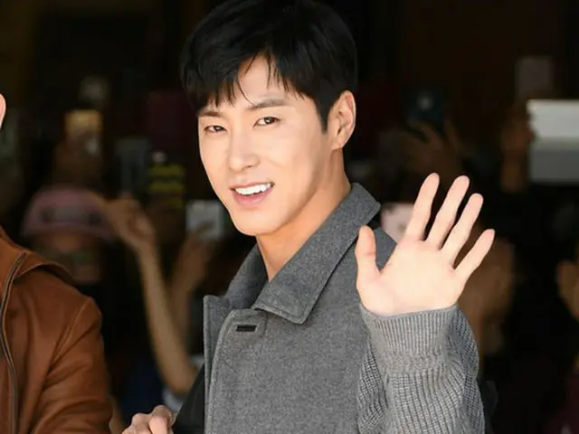 韓国人気グループ「東方神起」のユンホ（32）がMBC「マイ・リトル・テレビジョン」プロデューサーの新バラエティに出演する。
