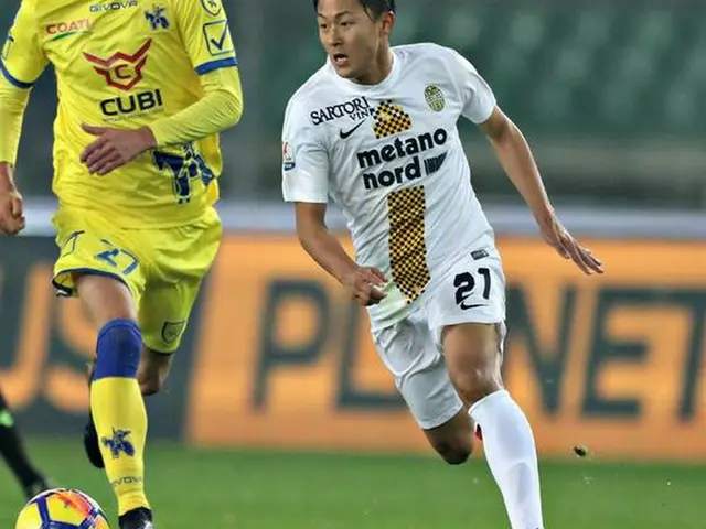 ＜サッカー＞“2か月ぶりの出場”イ・スンウ、印象的な活躍見せチーム内最高点（提供:news1）