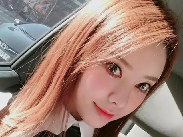 韓国歌手XXinnara（シンナラ）が交通事故に遭ったことがわかった。（提供:OSEN）