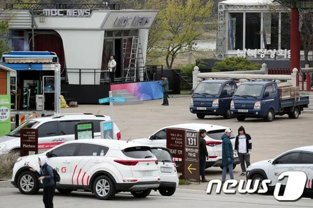 来る27日の南北首脳会談を3日後に控えて、板門店で韓国側の単独で2時間近く首脳会談1次リハーサルが実施された。（提供:news1）