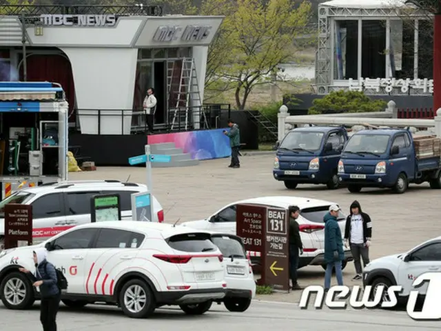 来る27日の南北首脳会談を3日後に控えて、板門店で韓国側の単独で2時間近く首脳会談1次リハーサルが実施された。(提供:news1)