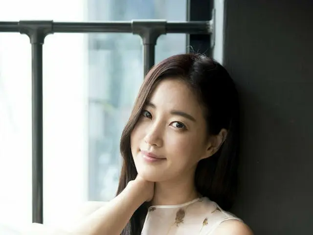 韓国女優キム・サラン（40）がマンホール墜落事故情報に関して「事実ではない」と明らかにした。