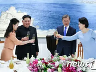 ＜南北首脳会談＞文大統領が金委員長に提案した“乾杯の掛け声”とは？
