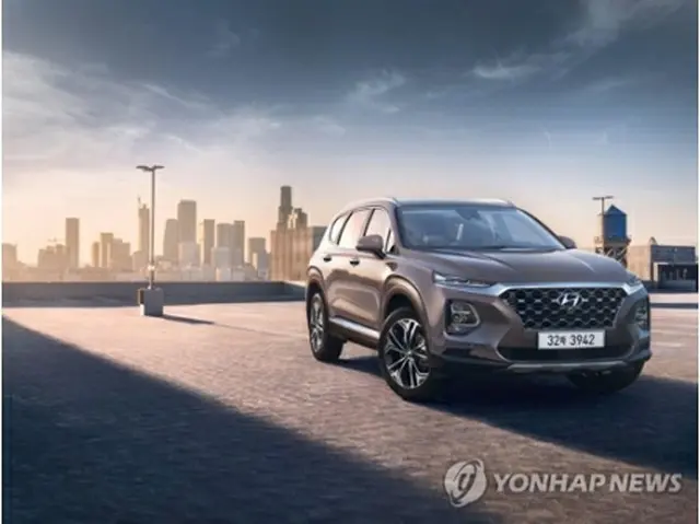 フルモデルチェンジしたＳＵＶ「サンタフェ」（現代自動車提供）＝（聯合ニュース）