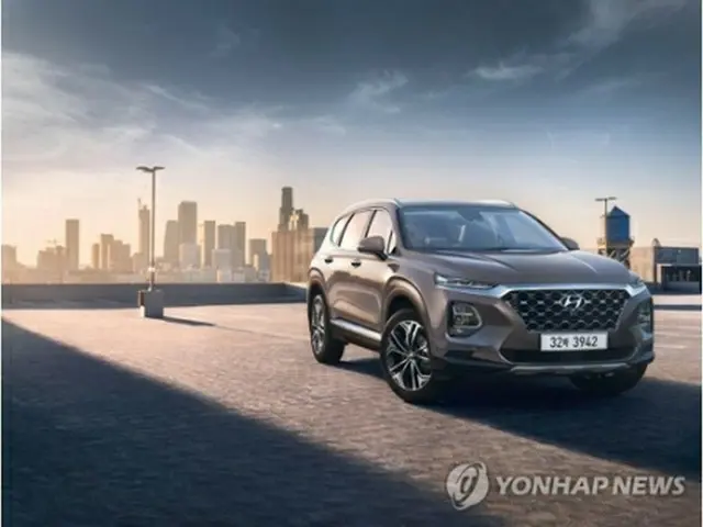 フルモデルチェンジしたＳＵＶ「サンタフェ」（現代自動車提供）＝（聯合ニュース）