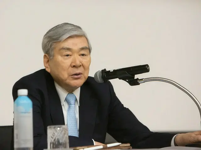 韓進グループの趙亮鎬（チョ・ヤンホ）会長が、格安航空会社（LCC）ジンエアーの代表取締役から退いた。（提供:news1）