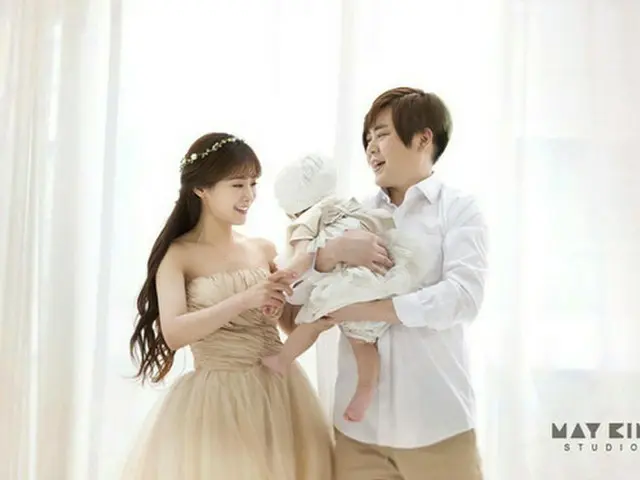 「H.O.T.」ムン・ヒジュン＆ソユル（元CRAYON POP）夫妻、娘との家族写真を公開！（提供:OSEN）