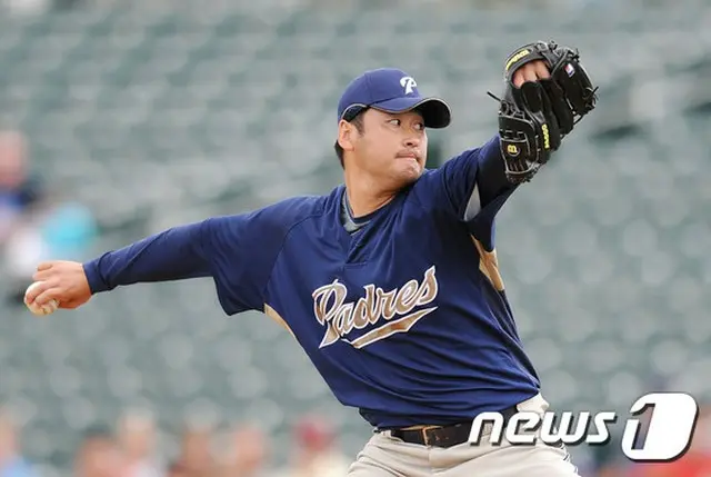 韓国国籍を放棄し、米国メジャーリーグで活動した元野球選手ペク・チャスン氏（37）が国籍回復訴訟を提起したが、裁判所は兵役逃れ目的で米国国籍を取得したとして、これを許可することができないと判断した。