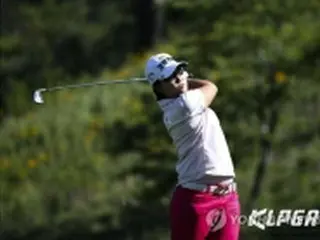 ペ・ヒギョン初優勝　４位から逆転＝日本女子ゴルフ