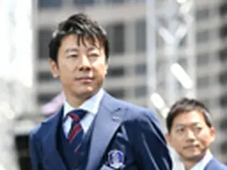 ＜サッカー＞3千人のファンに見守られシン・テヨン号（韓国代表）が出征式！