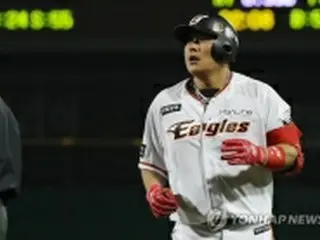 韓国プロ野球　金泰均が３００本塁打達成
