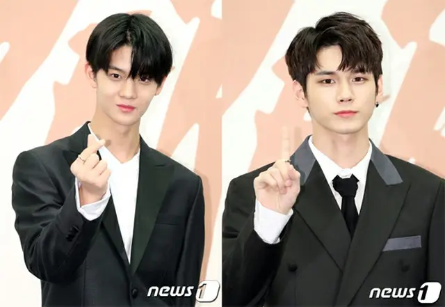 韓国ボーイズグループ「Wanna One」メンバーのペ・ジンヨン（左）が、コンサート中にオン・ソンウ（右）とじゃれ合って軽いけがをした。（写真提供:news1）
