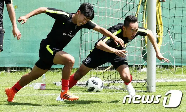 ＜W杯＞韓国の末っ子イ・スンウ、代表一元気なキム・ミヌとペアで特訓…最も良い練習は“競争”