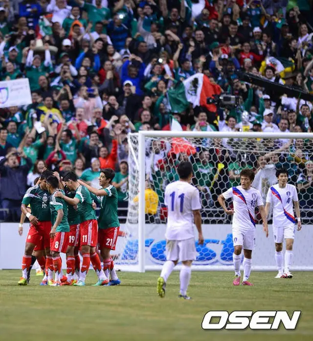 参考写真。2014年、韓国・メキシコの国際親善試合でのようす。