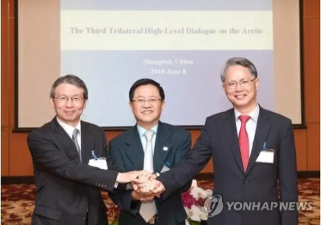 ハイレベル対話に出席した韓日中の代表（外交部提供）＝８日、ソウル（聯合ニュース）