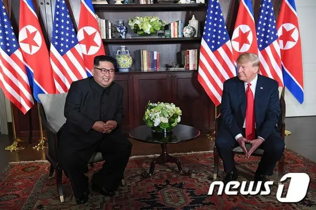 ＜米朝会談＞金委員長、対面し第一声は英語で「お会いできて嬉しいです、ミスター・プレジデント」