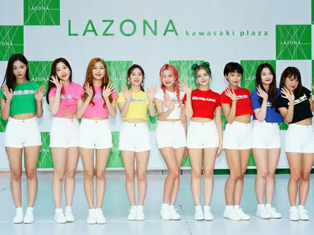 「MOMOLAND」、日本デビューシングルリリース記念フリーライブ！ラゾーナ川崎「GREAT！」の大合唱（オフィシャル）