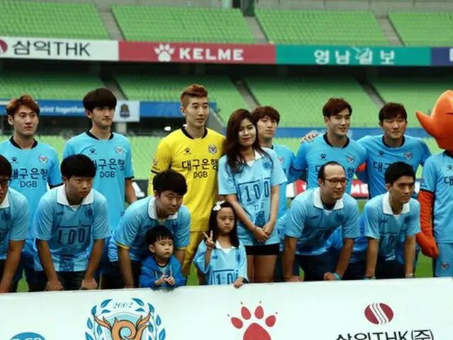 サッカー韓国代表ゴールキーパーのチョ・ヒョヌ（26、大邱FC）と妻が、悪質書き込みによってSNSのアカウントを全て閉鎖した。（提供:OSEN）